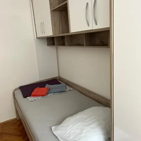 Spacious Family Free Parking Near Old Town Apartman