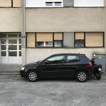 Spacious Family Free Parking Near Old Town Split