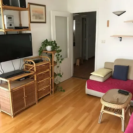 Spacious Family Free Parking Near Old Town Apartman *